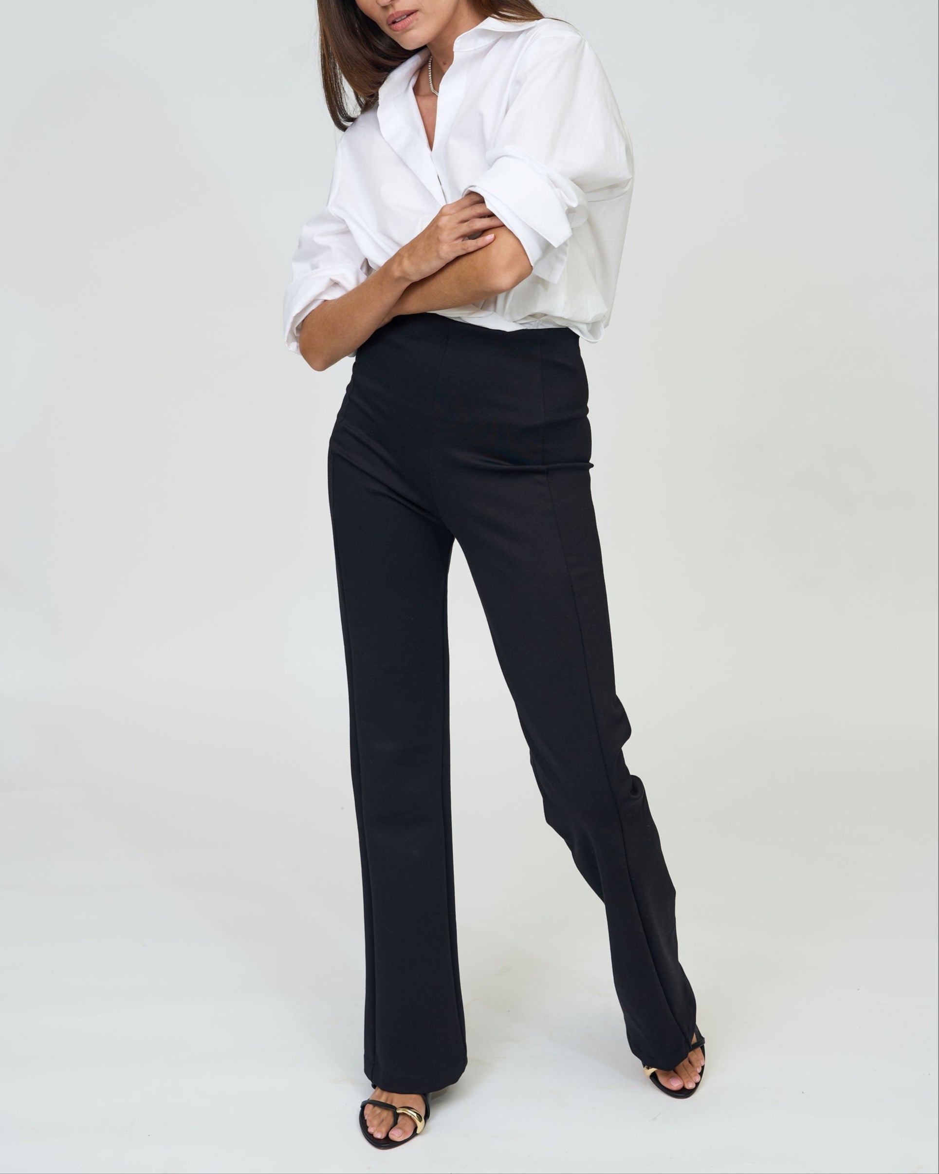 Women’s slim leg pull-on pant with off-center seam for longer legs